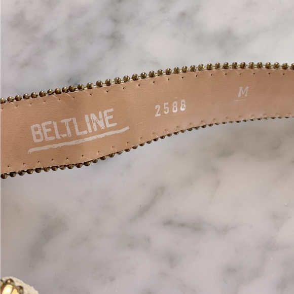 Canvas tan belt with little gold balls around edge and gold buckle   size 29” - Picture 5 of 6